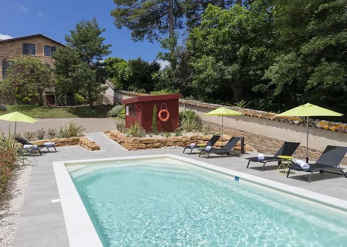 Contact Hotels Le Savigny & Spa