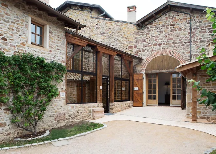 Contact Hotels Le Savigny & Spa