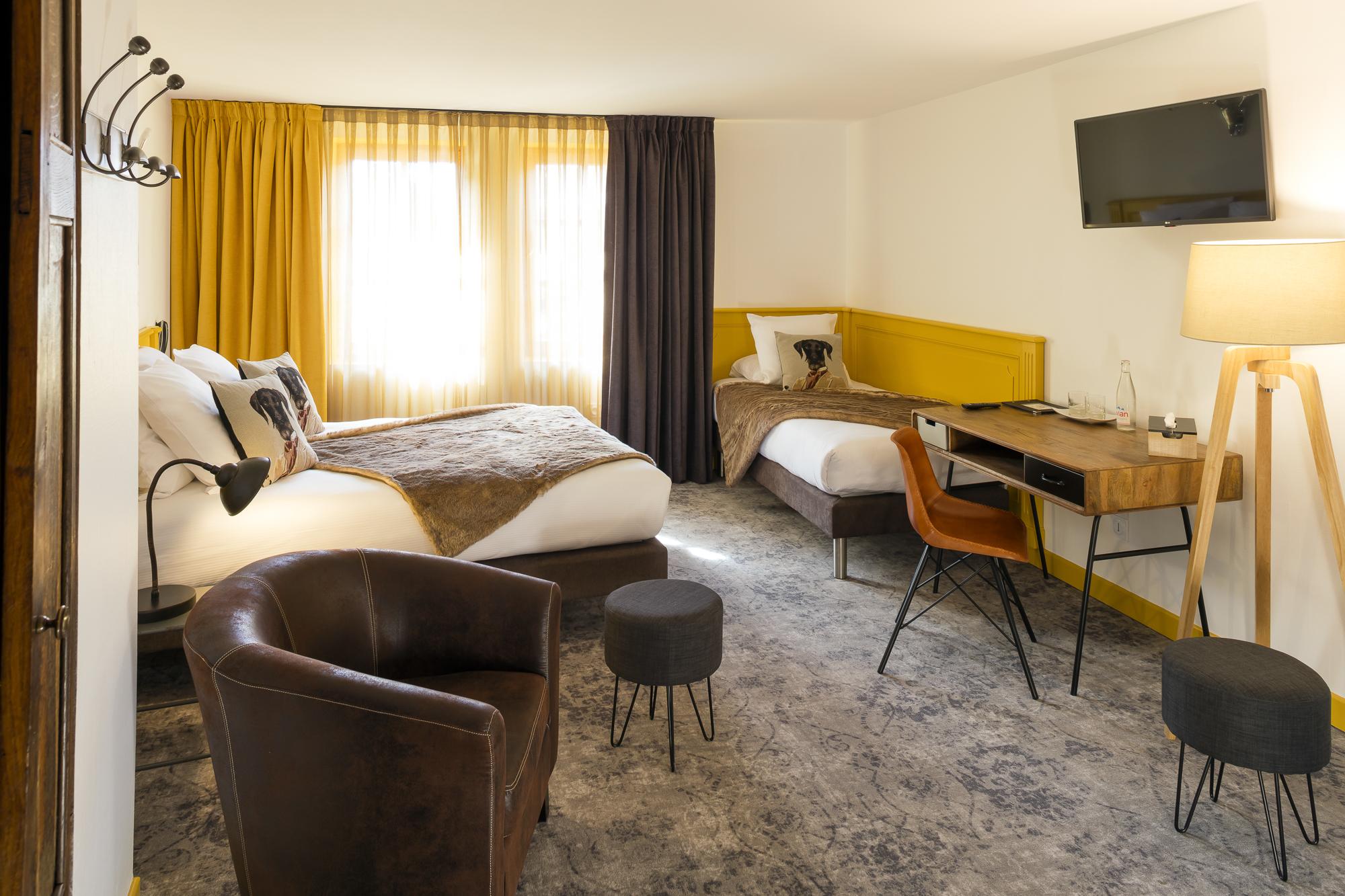 Contact Le Savigny & Hotel
