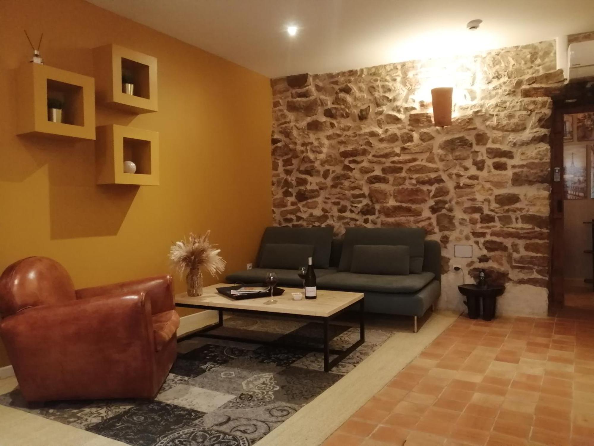 Contact Le Savigny & Hotel 3*