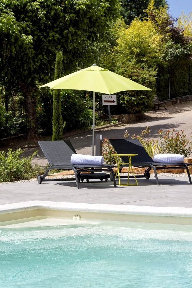 Contact Le Savigny & Hotel 3*