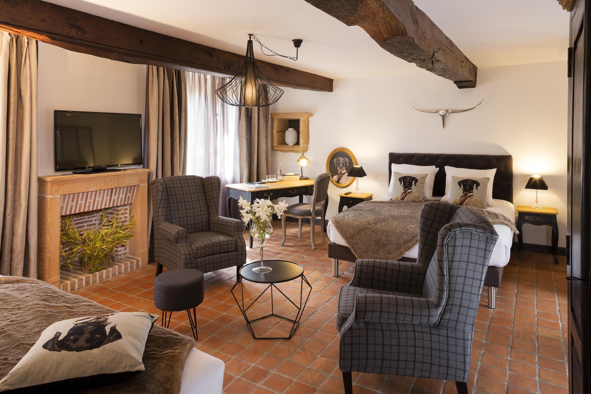 Contact Le Savigny & Hotel
