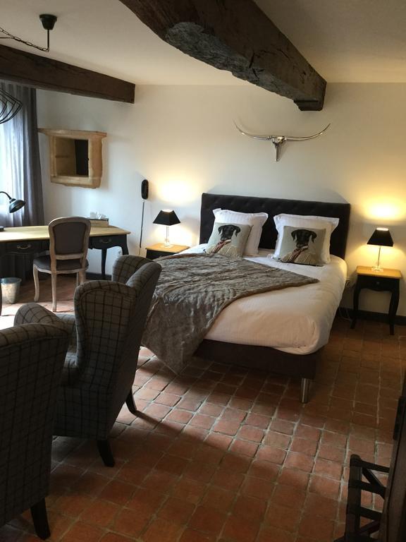 Contact Le Savigny & Hotel Blace