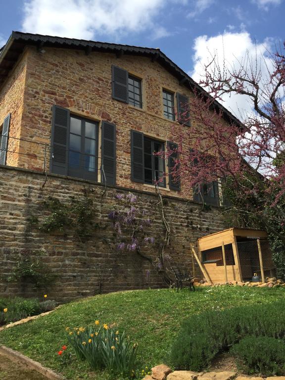 Contact Le Savigny &
