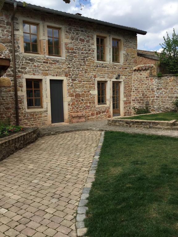 Hotel Contact Le Savigny & Blace