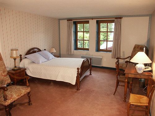 Contact Le Savigny & Hotel